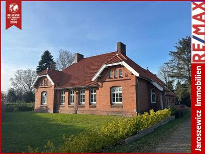 * Historische Denkmalgeschützte Doppelhaushälfte (links) in Wymeer, Ostfriesland * Komplett saniert 2022 *