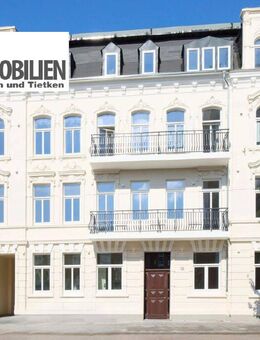 TT bietet an: ERSTBEZUG - Hochwertig kernsanierte 3-Zimmer-Wohnung mit Balkon in denkmalgeschützter Stadtvilla! - Wilhelmshaven
