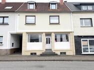 Alle Möglichkeiten stehen offen! Einfamilienhaus mit Gewerbeeinheit, großer Terrasse und Werkstatt! - Eppelborn