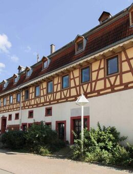 2-Zimmer-Wohnung im 1. Stock mit Stellplatz im Herzen von Vöhringen - Vöhringen (Baden-Württemberg)