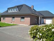 Stil trifft Substanz: Exklusives Wohnhaus mit Garage in Traumlage! - Butjadingen