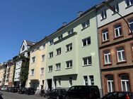 "Renovierungsbedürftige" DG -ETW- mit Dachgauben über den Dächern von K-Lindenthal - Köln