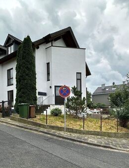 Provisionsfrei und tolle Westterrasse im Grünen! Modernisierte und großzügige 2,5-Zimmer-Wohnung mit ca. 76,7 qm in ruhiger Lage - Heroldsberg