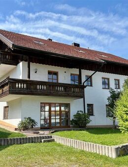 Wohnhaus mit 3 Wohnungen in schöner Lage von Schöfweg ! - Schöfweg