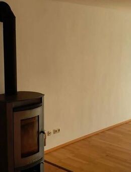 Dachgeschosswohnung mit Einbauküche und Balkon - Donauwörth