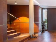 Stylisch-repräsentative Maisonette-Gartenwohnung in Toplage - München
