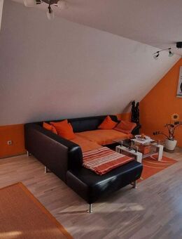 Helle und gepflegte 5-Zimmer-Maisonettewohnung mit Balkon in ruhiger Lage von Adelsdorf - Adelsdorf