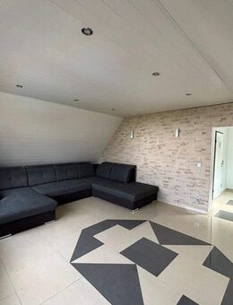 Ideal für Singles oder Paare! Gemütliche 2,5 Zi. ETW im DG in beliebter Randlage von Rastatt! - Rastatt