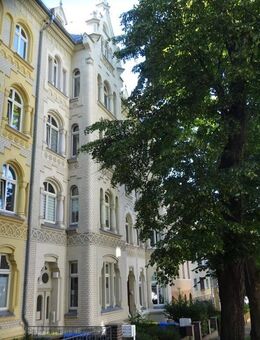 Tolle 2-Zi-Wohnung im 3. OG mit Balkon in schönem Bürgerhaus in Zentrumsnähe, Einbauküche möglich!! - Gera