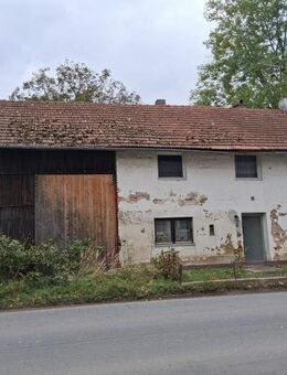 ZWANGSVERSTEIGERUNG: Sanierungsbedürftiges Wohnhaus mit Werkstatt / Stall ab € 65.000.--möglich ! - Roßbach (Bayern)