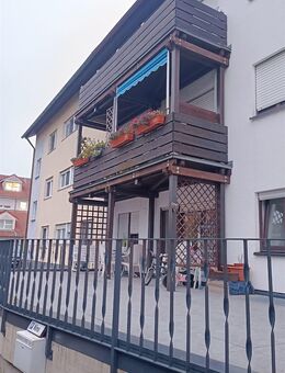 Großzügige Eigentumswohnung in gepflegtem 4-Parteienhaus mit 120 m² Wohnkomfort - Rheinstetten