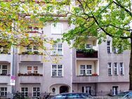Kapitalanlage: Vermietete 4 Zimmer Altbauwohnung mit 2 Balkonen in Steglitz zu verkaufen - Berlin