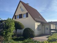 Freistehendes Einfamilienhaus mit Garage und tollem Grundstück sucht neue Familie - Eisenberg (Thüringen)