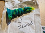 Neotori "Qwim" Fantasy Dildo, Small, Soft Firmness, Glow in the Dark - Halle (Saale)