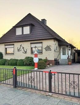Einfamilienhaus mit Einliegerwohnung, Garage, Carport und Gartenhaus in Stadtrandlage - Cuxhaven