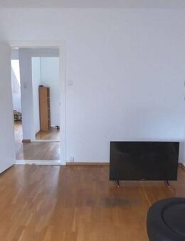 Radio Bremen: Gemütliche 2,5 Zimmer Dachgeschosswohnung, ca. 52 m² - Bremen