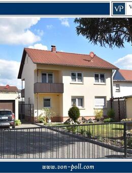 Gemütliches Einfamilienhaus mit 2 Garagen in Lingenfeld - Lingenfeld