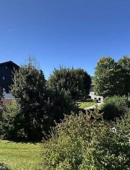 Bad Tölz: Modernisierte 3,5-Zimmer-Wohnung mit drei Loggien -Verfügbar ab dem 01.10.2025 - Bad Tölz