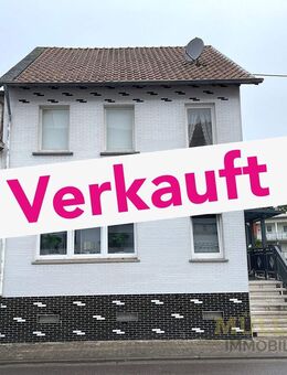 Einfamilienhaus mit Garten und Garage in ruhiger Wohnlage - Saarwellingen