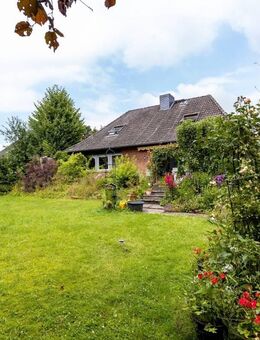 Wohnen in ruhiger Lage in Deinem Einfamilienhaus mit Vollkeller und Garten - Kaltenkirchen
