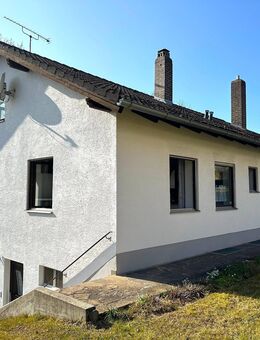 Großzügig, grün, wandelbar: Zweifamilienhaus mit Potential in Mirskofen - Essenbach