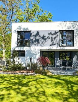 Repräsentatives Ferienhaus mit stilvollem Gartenambiente - Glowe