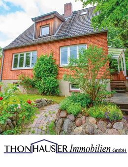 Einfamilienhaus mit schönem Garten und Keller in 23879 Mölln - Mölln (Schleswig-Holstein)