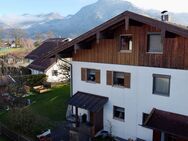 Charmante Doppelhaushälfte mit viel Platz in ruhiger Lage mit traumhaftem Bergblick - Grassau - Grassau