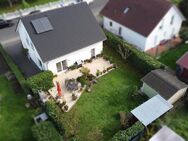 Einziehen und Wohlfühlen! Modernes Einfamilienhaus mit traumhaftem Garten in Reichelsheim - Reichelsheim (Wetterau)