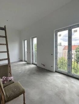 Erstbezug, Neubau - 4 - Zimmer-Wohnung im ausgebauten Dachgeschoss - Berlin