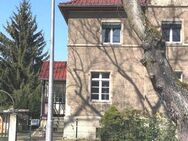 FÜR PROFI HANDWERKER, DOPPELHAUSHÄLFTE MIT POTENTIAL! - Berlin