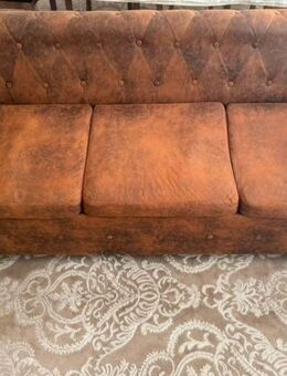 Chesterfield-Sofa-Set, (2-Sitzer und 3-Sitzer) in Stuttgart €600 - Stuttgart
