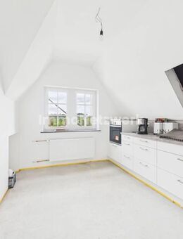**außergewöhnliche, sanierte Jugendstilwohnung mit Aufzug & Stellplatz in historischer Villa** - Kreuzau