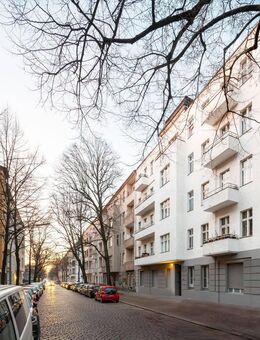 Altbaujuwel im gefragten Weserkiez: 3-Zimmer-Wohnung mit Balkon und und Eigenheim-Potenzial! - Berlin