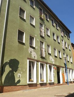 GerÃ¤umige 3-Raum Wohnung am Bitterfelder Markt - Bitterfeld-Wolfen
