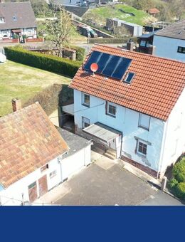 Platz für Ideen im Herzen von Weißenborn - Entkerntes Haus für kreative Hände - Weißenborn (Hessen)