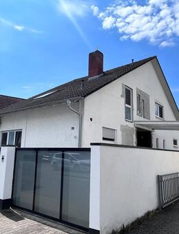 Einfamilienhaus mit der Option einer Einliegerwohnung im Keller (Erbpachtgrundstück) - Altlußheim