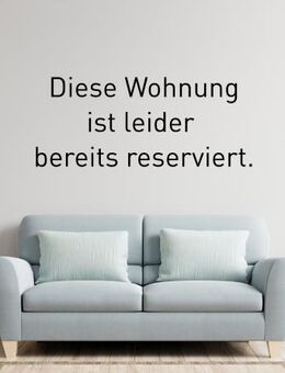 Renovierte, helle 2-Zimmer-Wohnung im 1. OG in 90451 Nürnberg - Nürnberg