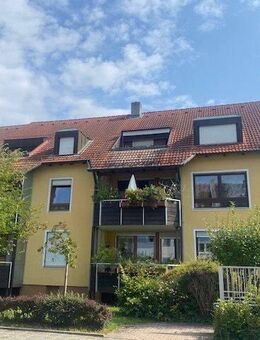 Frei! Tolle Lage, großzügige 3-Zimmerwohnung mit Dachterrasse + Loggia und Tiefgaragenstellplatz - Nürnberg
