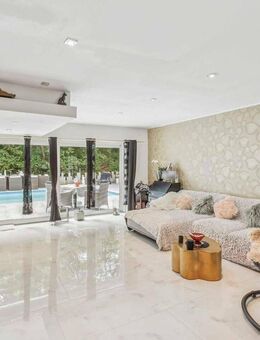 Eine Schönheit in Verden/Aller ! Elegant & voller Möglichkeiten... Inkl. Pool/ Sauna - Top- Lage ! - Verden (Aller)