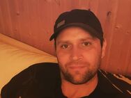 Attraktiver Mann 36 Jahre schlank blaue Augen sucht eine affaire auf dauer - Oranienburg