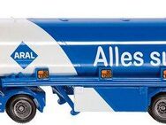 Siku Spielzeug-LKW Volvo Tanksattelzug ARAL (1626)
