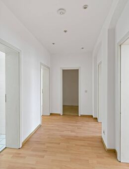 2 geräumige 3-Raumwohnungen nur unweit vom Hauptbahnhof! - Halle (Saale)