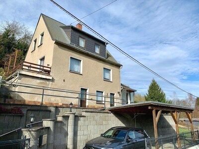 Freistehendes Einfamilienhaus mit schönem Ausblick !