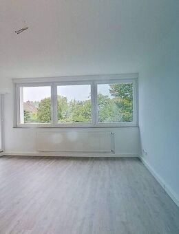 Renovierte 3-Zimmer-Wohnung mit BALKON und frischem Ambiente - Bielefeld