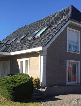 DRINGEND NEUES ZUHAUSE GESUCHT ! 1200 PROVISION - Bremen