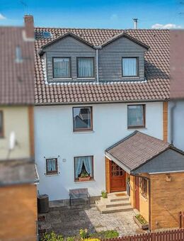 Familienfreundliches Reihenmittelhaus mit ca. 7 m Breite, 6 Zimmern und Garage in ruhiger Lage - Hannover