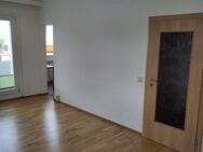 Helle, ruhige und vollst. renovierte 2-Zimmer-Wohnung mit EBK in Zschopau - Zschopau