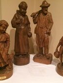 Figuren Naturholz / Holz handgeschnitzt in 94474