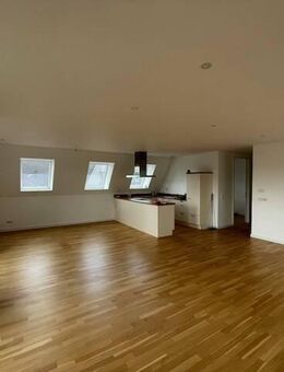 4-ZIMMER-PENTHOUSEWOHNUNG MIT TRAUMHAFTEM PANORAMABLICK - Arnsberg
